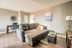 Newly Renovated 2BR Unit in Glenview West
